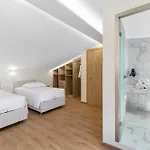 Maneas Exclusive New Luxury Вилла *